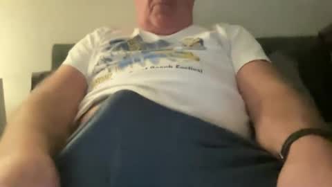 Snapshot of willieb777 chatting on September 21, 12:16 pm willieb777 online show from September 21, 12:16 pm