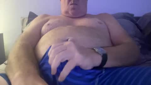 Snapshot of willieb777 chatting on October 4, 8:13 pm willieb777 online show from October 4, 8:13 pm