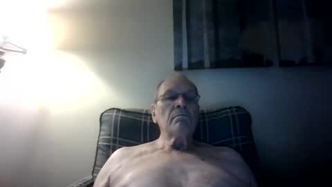 Snapshot of willnedoher chatting on October 13, 1:28 pm Willhedoher online show from October 13, 1:28 pm