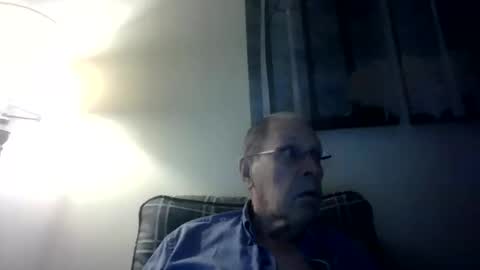 Snapshot of willnedoher chatting on October 12, 1:27 pm Willhedoher online show from October 12, 1:27 pm