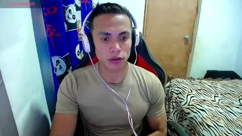 Snapshot of willy_mate chatting on January 4, 2:56 am Willy online show from January 4, 2:56 am