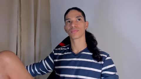 Snapshot of willy_veins chatting on March 1, 5:42 am willy_veins online show from March 1, 5:42 am