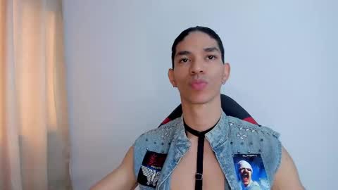 Snapshot of willy_veins chatting on March 4, 6:07 pm willy_veins online show from March 4, 6:07 pm