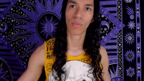 Snapshot of willy_veins chatting on January 7, 11:44 am willy_veins online show from January 7, 11:44 am