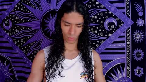 Snapshot of willy_veins chatting on January 5, 1:47 pm willy_veins online show from January 5, 1:47 pm