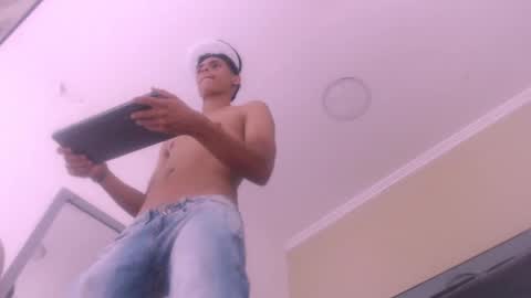 Wiltom online show from October 31, 2:20 pm