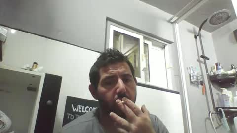 Snapshot of windowpane5 chatting on January 1, 11:40 pm windowpane online show from January 1, 11:40 pm