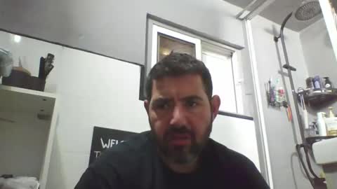 Snapshot of windowpane5 chatting on February 9, 10:09 am windowpane online show from February 9, 10:09 am