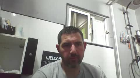 Snapshot of windowpane5 chatting on January 16, 6:06 pm windowpane online show from January 16, 6:06 pm