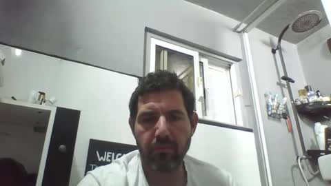 Snapshot of windowpane5 chatting on January 4, 11:48 pm windowpane online show from January 4, 11:48 pm