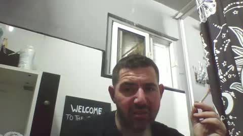 Snapshot of windowpane5 chatting on January 13, 11:17 pm windowpane online show from January 13, 11:17 pm