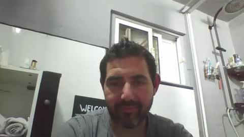Snapshot of windowpane5 chatting on December 31, 12:11 am windowpane online show from December 31, 12:11 am