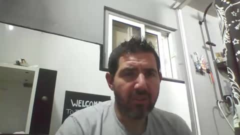 Snapshot of windowpane5 chatting on January 2, 6:23 pm windowpane online show from January 2, 6:23 pm