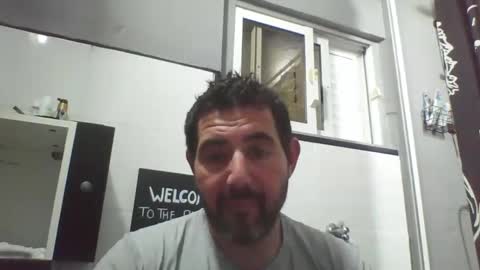 Snapshot of windowpane5 chatting on January 3, 10:08 pm windowpane online show from January 3, 10:08 pm
