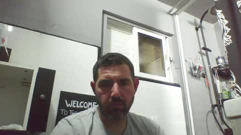 Snapshot of windowpane5 chatting on January 21, 6:33 pm windowpane online show from January 21, 6:33 pm