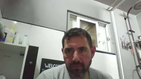 Snapshot of windowpane5 chatting on January 26, 2:14 am windowpane online show from January 26, 2:14 am