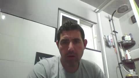 Snapshot of windowpane5 chatting on February 19, 10:42 pm windowpane online show from February 19, 10:42 pm
