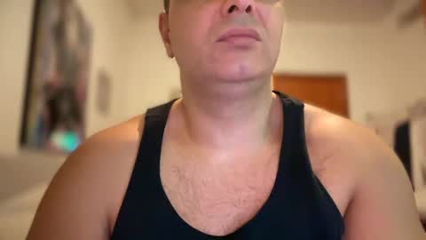 Snapshot of witebull83 chatting on February 10, 7:47 am Witebull online show from February 10, 7:47 am