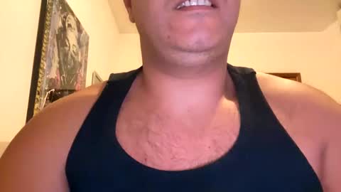 Snapshot of witebull83 chatting on December 22, 4:48 pm Witebull online show from December 22, 4:48 pm