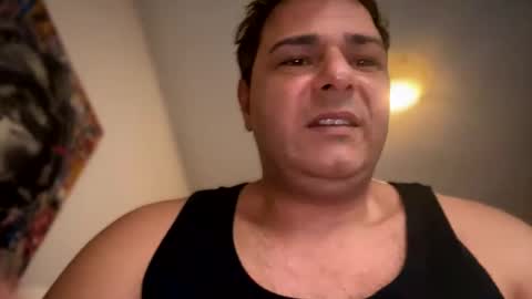 Snapshot of witebull83 chatting on January 24, 8:44 am Witebull online show from January 24, 8:44 am
