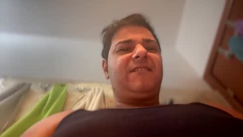 Snapshot of witebull83 chatting on December 7, 10:45 am Witebull online show from December 7, 10:45 am