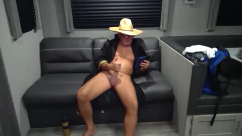 wmnlvrfevr online show from January 14, 2:49 am