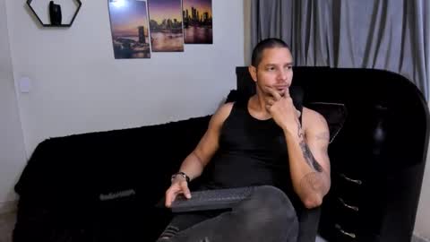 Magnus Dark independent model online show from April 1, 2:46 am