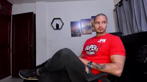 Magnus Dark independent model online show from April 4, 5:26 am