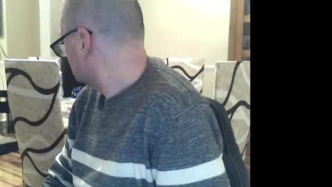 Snapshot of wobble444 chatting on February 20, 1:03 am wobble444 online show from February 20, 1:03 am