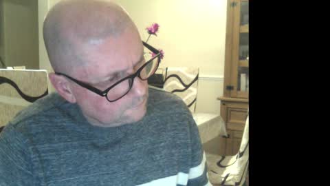 Snapshot of wobble444 chatting on February 17, 11:53 pm wobble444 online show from February 17, 11:53 pm