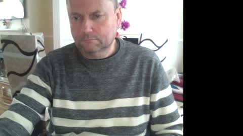 Snapshot of wobble444 chatting on February 7, 11:23 am wobble444 online show from February 7, 11:23 am