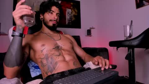 wolferatus online show from April 12, 8:10 pm