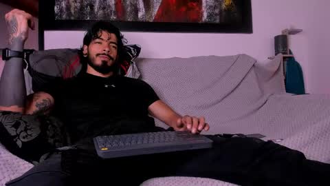 wolferatus online show from April 25, 9:45 pm