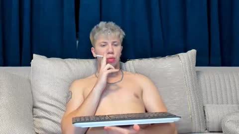 Wolf online show from September 29, 10:05 pm