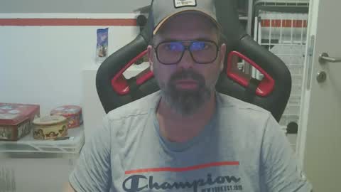 Adam online show from December 13, 8:43 am