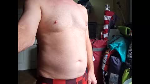 woodc71 online show from April 9, 8:15 pm