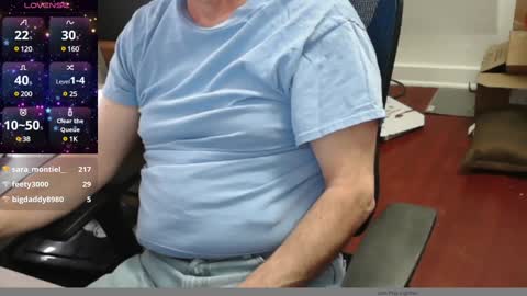 Snapshot of woodworker6473 chatting on December 4, 2:15 pm woodworker6473 online show from December 4, 2:15 pm