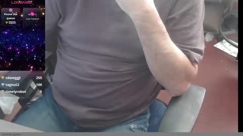 Snapshot of woodworker6473 chatting on January 24, 1:57 pm woodworker6473 online show from January 24, 1:57 pm