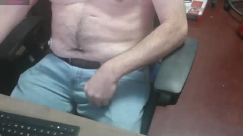 Snapshot of woodworker6473 chatting on December 21, 11:45 pm woodworker6473 online show from December 21, 11:45 pm