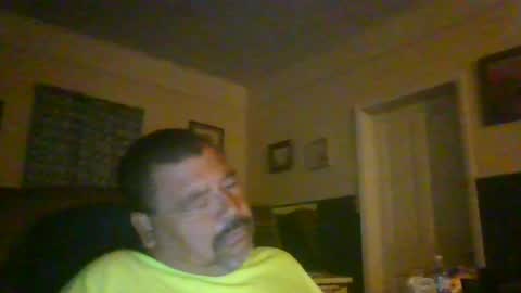 woperator12 online show from May 11, 11:01 am