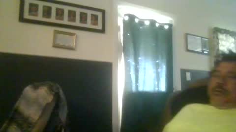 Snapshot of woperator3 chatting on February 21, 8:27 pm woperator3 online show from February 21, 8:27 pm