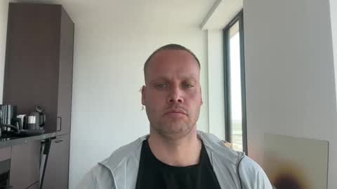 joejoe online show from April 26, 11:18 am