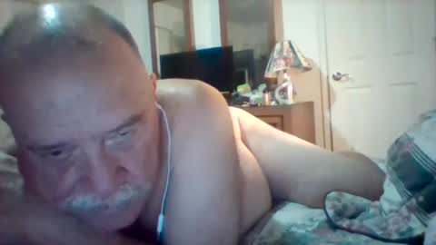 Snapshot of wvmountainlover chatting on September 19, 2:12 am wvmountainlover online show from September 19, 2:12 am