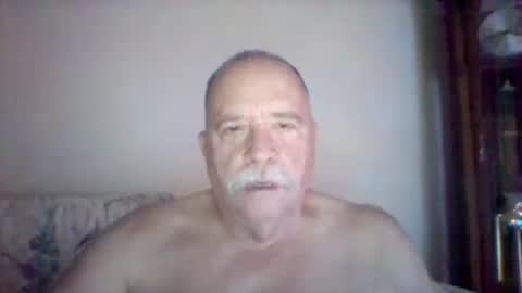 Snapshot of wvmountainlover chatting on December 14, 8:45 am wvmountainlover online show from December 14, 8:45 am