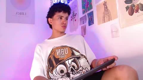 wyatt online show from December 6, 9:24 pm