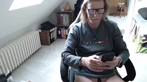Snapshot of wyattearp64 chatting on January 22, 12:17 pm WyattEarp64 online show from January 22, 12:17 pm