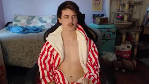 Snapshot of wyattfans_ chatting on October 28, 7:05 pm Wyatt online show from October 28, 7:05 pm