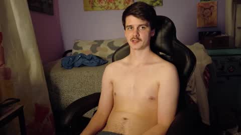 Snapshot of wyattfans_ chatting on October 27, 5:43 am Wyatt online show from October 27, 5:43 am