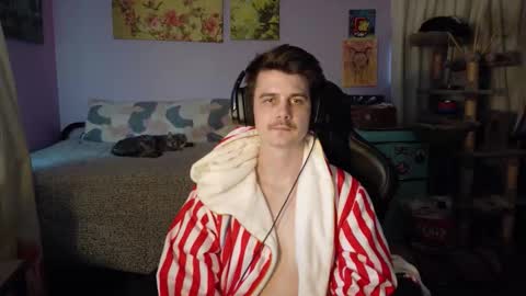 Snapshot of wyattfans_ chatting on October 20, 11:30 pm Wyatt online show from October 20, 11:30 pm