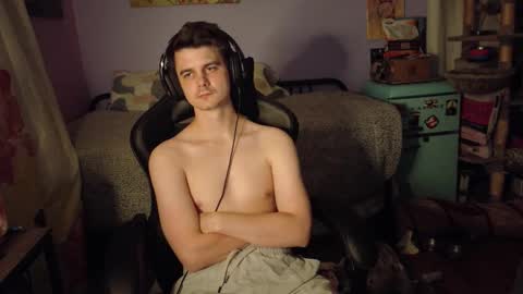 Snapshot of wyattfans_ chatting on October 13, 12:49 am Wyatt online show from October 13, 12:49 am